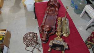 lot 31 image: 4 Pieces of Wall and Home Decor
