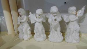 lot 48 image: Set of 4 Porcelain Angels
