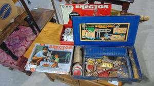 lot 64 image: 3-Partical Vintage Erecter Sets