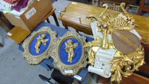 lot 112 image: 3-Vintage Wall Decor