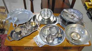lot 129 image: Lot of Silverplate