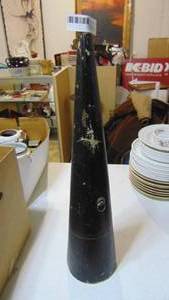 lot 134 image: Vintage Photograph Horn