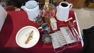 lot 158 image: Misc Kitchen Items