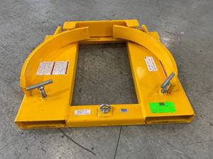 lot 35 image: Vestil DGS-55-D Drum Gripper