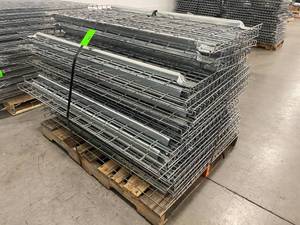 lot 51 image: Pallet of Decking - 48 deep x 34 wide.