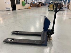 lot 111 image: METTLER TOLEDO Pallet Jack Scale BTA221-690U