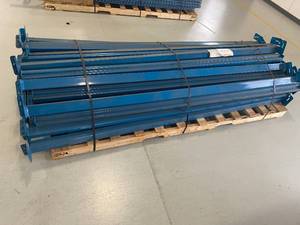 lot 31 image: Pallet of 9 Blue Beams