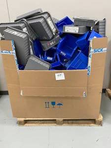 lot 137 image: As Pictured