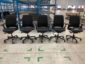 lot 147 image: As Pictured