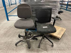 lot 148 image: As Pictured