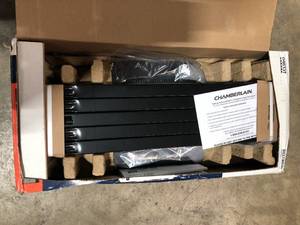 Chamberlain 34 HP LED Smart Quiet Belt Drive Garage Door Opener with Battery Backup, Open Box, Review all pictures