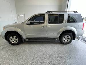 2007 Nissan Pathfinder SE - 4X4