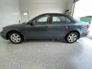 2009 Hyundai Sonata - 2 OWNERS