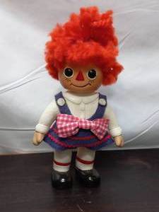 lot 28 image: Vintage 1974 Raggedy Ann Doll By Royalty Industries