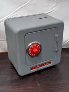 lot 35 image: Vintage Superior Toy And MFG Co. Fort Knox Safe Bank