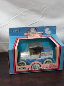 lot 40 image: Vintage 1986 ERTL 1918 Ford Runabout Model Car Bank