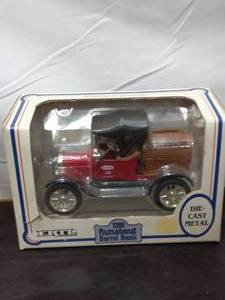 lot 41 image: Vintage 1989 ERTL 1918 Ford Runabout Barrel Bank