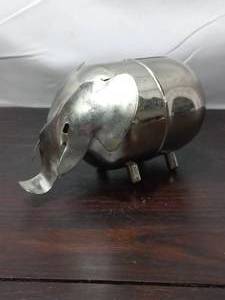 lot 67 image: Metal Elephant Bank
