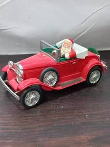 lot 84 image: Vintage Liberty Classics Limited Edition Santa Ford Model A Car Bank
