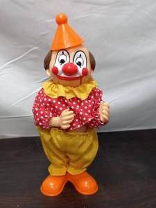 lot 100 image: Vintage Plastic Clown Bank