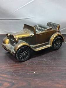 lot 106 image: Vintage 1974 Banthrico Car Bank