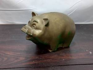 lot 130 image: Vintage Brass Piggy Bank