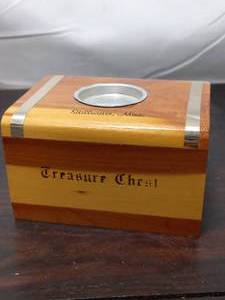 lot 152 image: Vintage Wood Treasure Chest Coin Bank