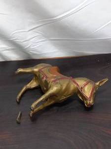 lot 172 image: Vintage Cast Iron Donkey Coin Bank