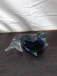 lot 173 image: Glass Walrus Figurine