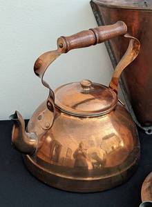 lot 52 image: Vintage Copper Housewares