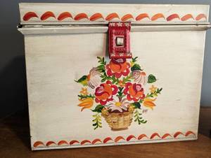 lot 59 image: Vintage Painted Tolewear Pitcher and Box