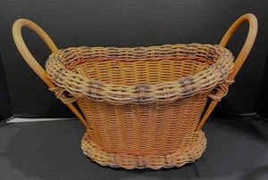 lot 103 image: Trio of Beautiful Baskets