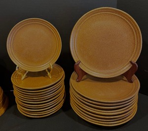 lot 106 image: Vintage Monmouth Brown Pottery Dishware Grouping