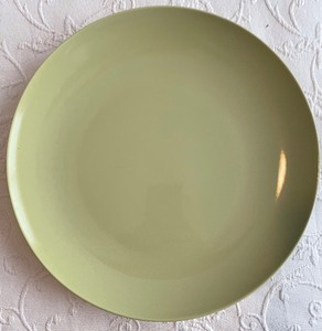 lot 120 image: 12 Pistachio Green Plates from Ikea