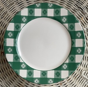 lot 130 image: 12 Dinner Plates by Strawberry Street