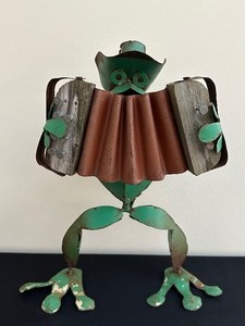 lot 85 image: Fun Metal Accordion Playing Frog Figurine