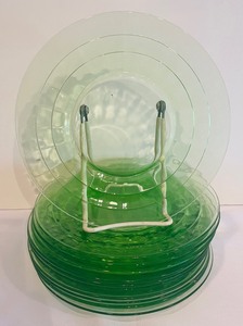 lot 149 image: Vintage Green Depression Glassware Grouping