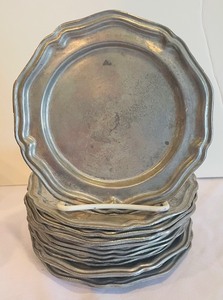 lot 153 image: Vintage Pewter Serving Pieces