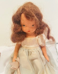 lot 180 image: 5 Vintage Story Book Dolls