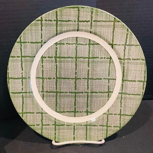 lot 306 image: Gorgeous Green and White Delights
