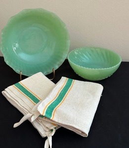 lot 90 image: Two Jadeite Bowls and Kitchen Towels