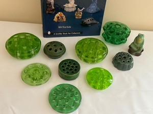 lot 93 image: Variety of Vintage Glass Including Uranium Glass and Pottery Floral Frogs and Book Flower Frogs for Collectors
