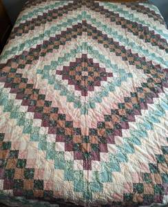 lot 73 image: Gorgeous Handmade Diamond Pattern Quilt and Matching Pillowcases