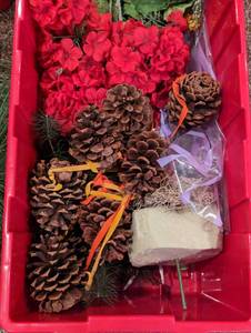 lot 278 image: Holiday Wreaths and Decor