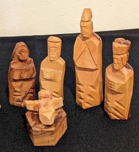 lot 280 image: Carved Wood Nativity Figurines
