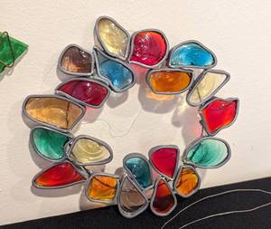 lot 282 image: Stained Glass Holiday HangingsOrnaments