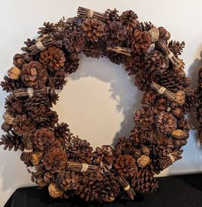 lot 293 image: Pine Cone Wreath and Hanging Basket