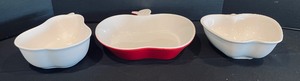 lot 342 image: Chantal and Pfaltzgraff Fruit Themed Serving Pieces