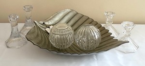 lot 98 image: Lovely Home Decor Grouping