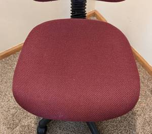 lot 450 image: Rolling Office Chair